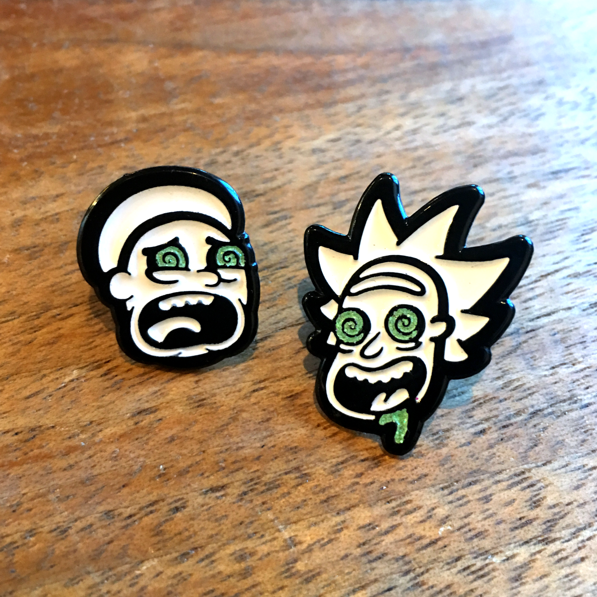 "Bad Trip" pin set